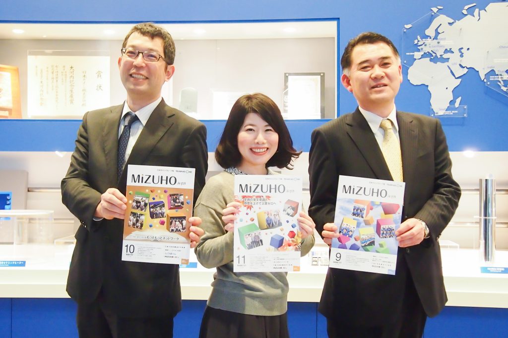 左からマネジャー　中曽根修さん、野呂奈保さん、グループマネジャー　松尾顕太さん
