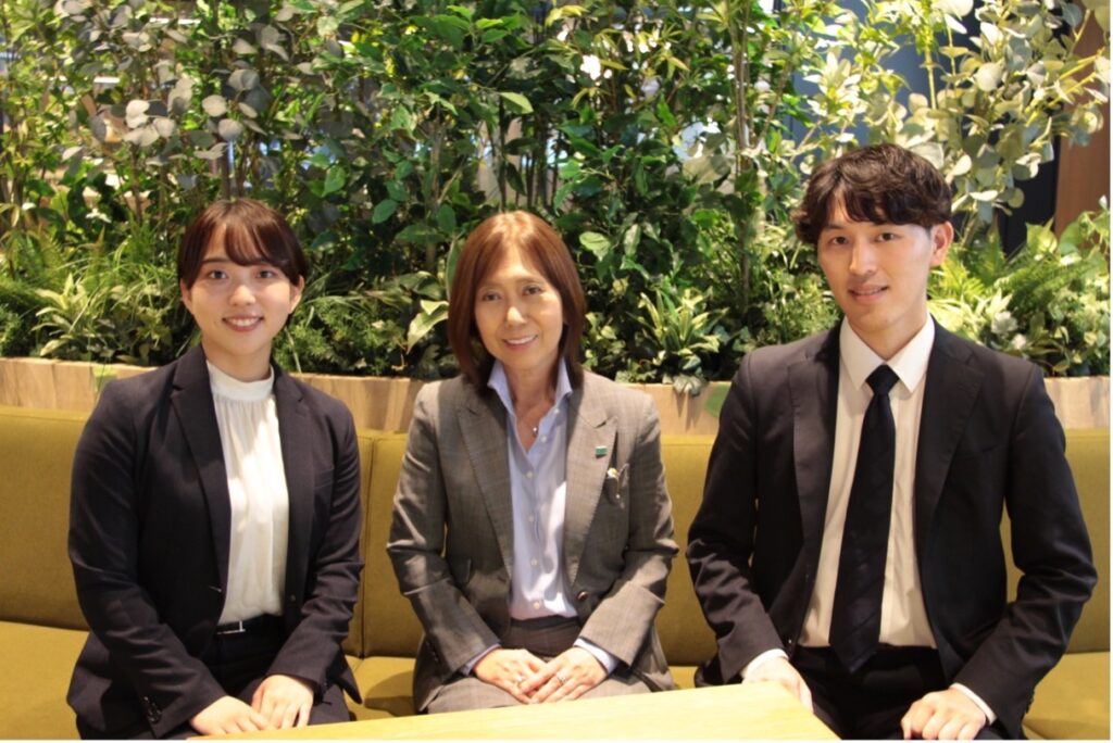 インタビューを受けた代表と社員2名